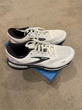 Brooks Adrenaline GTS Running Shoes - White with Black & Lilac Details